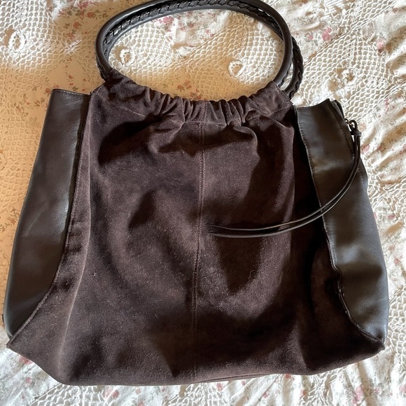 Kenneth Cole Handbags - Kenneth Cole suede and leather bag